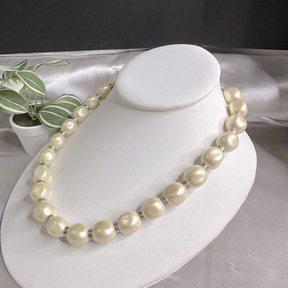 Talbots Baroque Faux Pearl & Silver Spacers Choker Statement Necklace - Picture 3 of 7